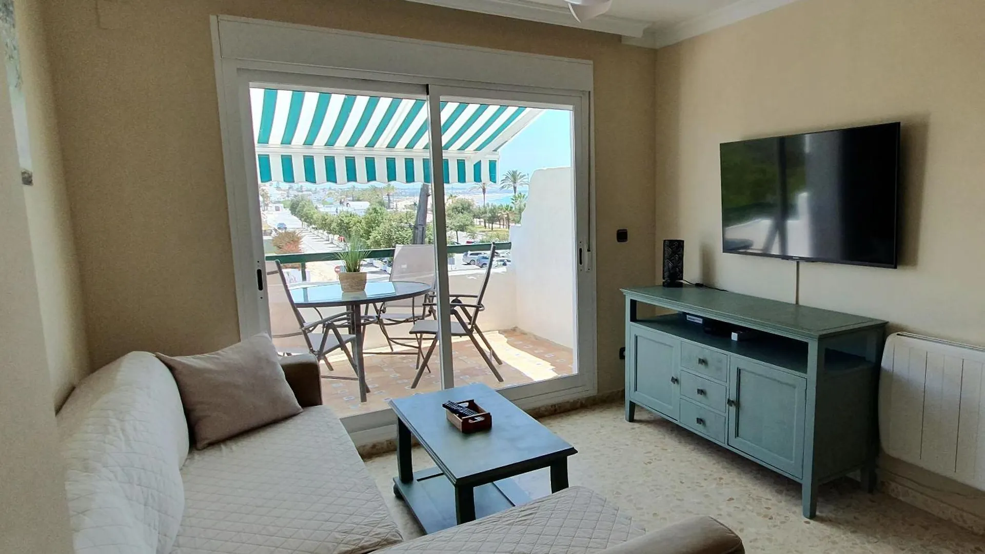 Apartment Apartamento A Pie De Playa La Barrosa Chiclana de la Frontera